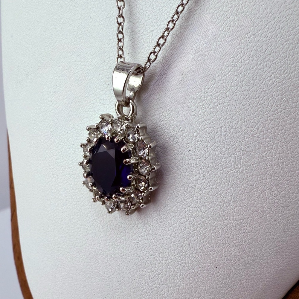 Oval Halo Lab Blue Sapphire Swarovski Necklace & Silver Tone Chain NWT